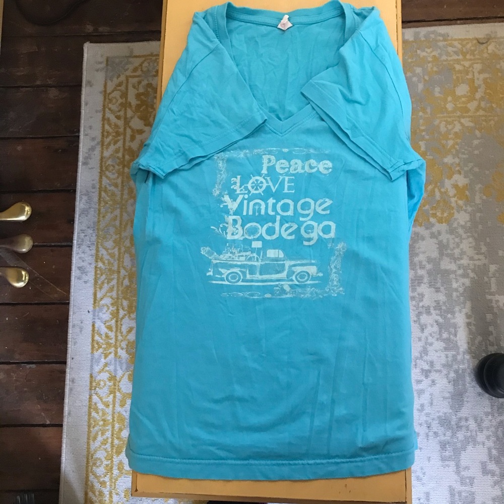 Cute thrifting tee